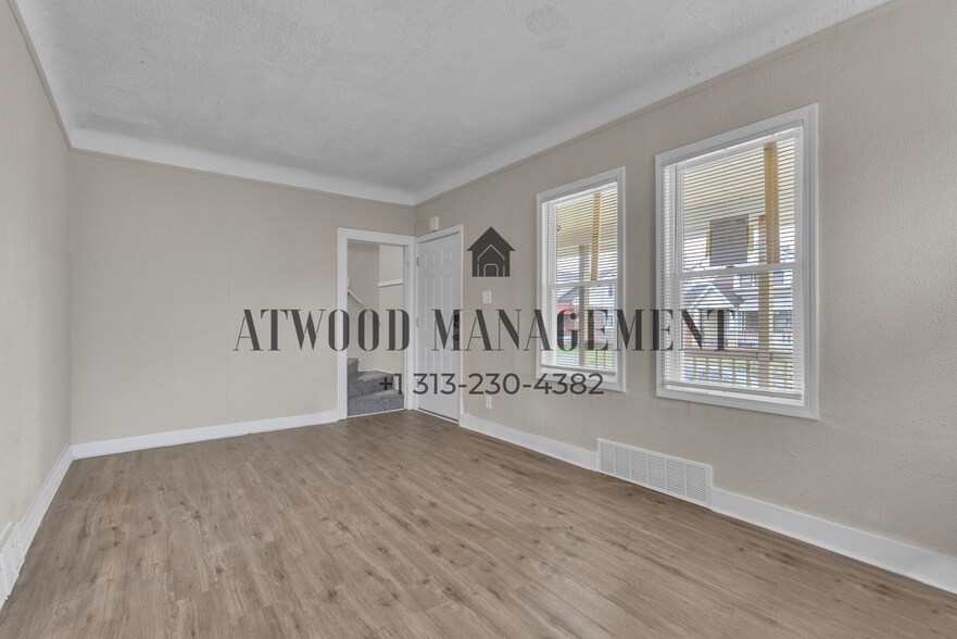 Building Photo - This beautifully updated 4-bedroom, 2-bath single-family home is ready for move-in!