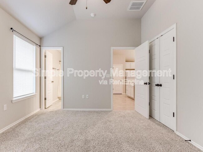 Building Photo - 4700 Crystal Hill Dr