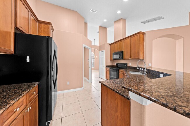 Building Photo - 4 Bedroom 3 Bath Home - Kissimmee ~ Southport Bay Community