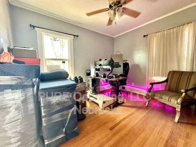 Building Photo - 5011 Miami St