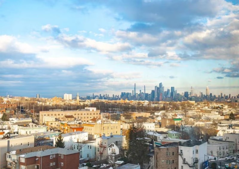 Building Photo - 201 St Pauls Ave