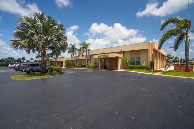 Building Photo - 2805 Crosley Dr E