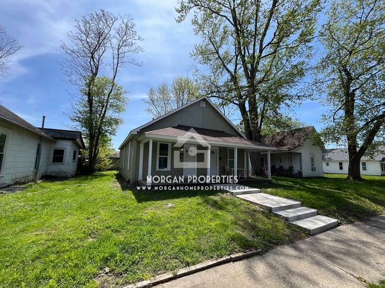 Primary Photo - 1125 W 1st St