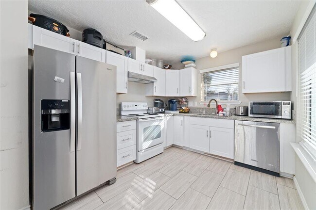 Building Photo - 12607 Lacey Crest Dr