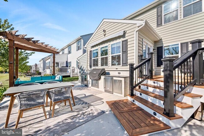 Building Photo - 124 Emperor Dr