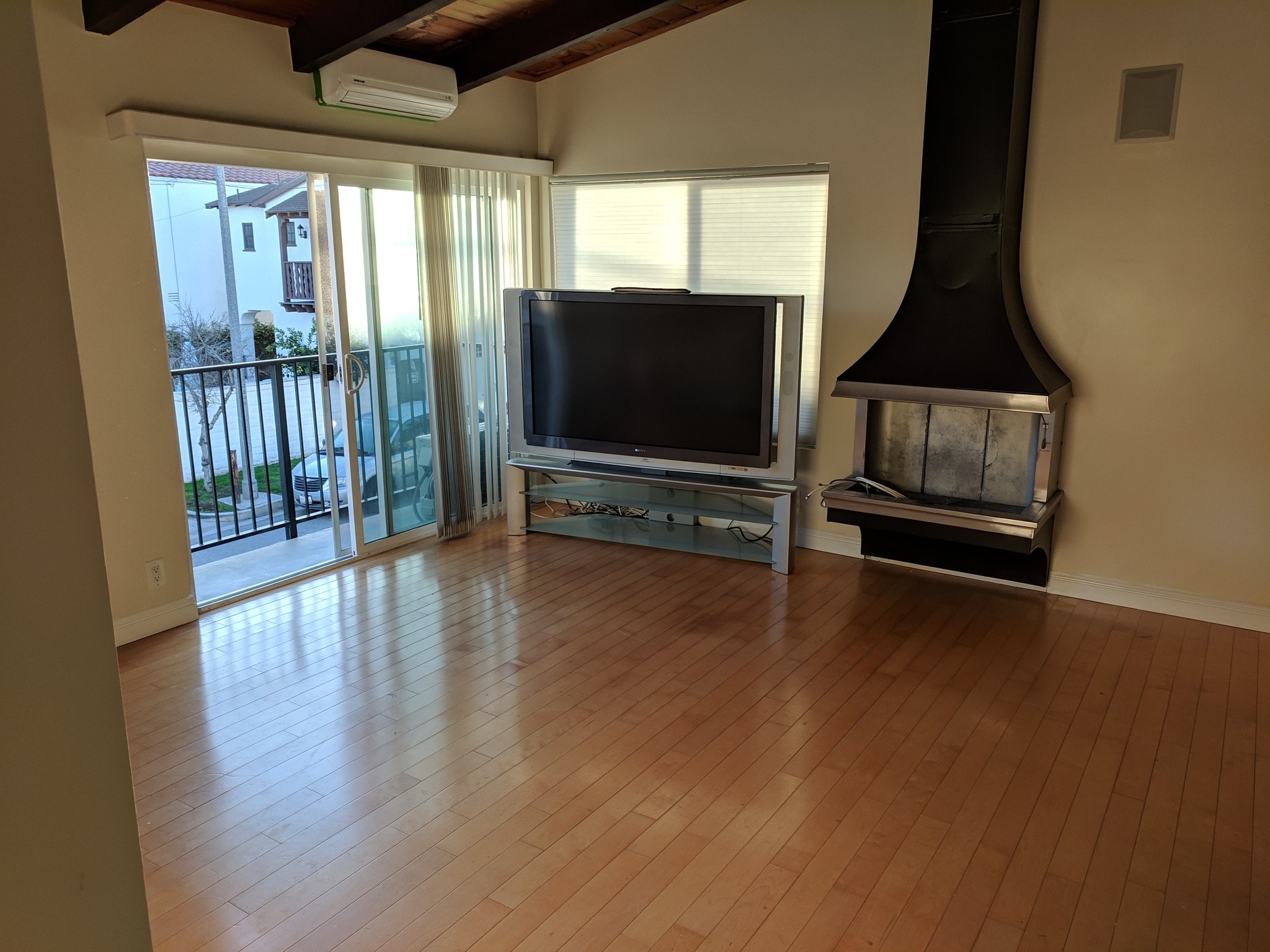 TV/Fireplace - 141 Corona Ave