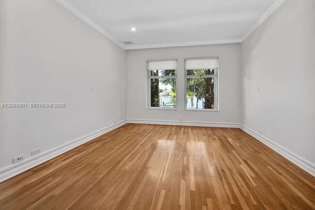 Building Photo - 621 N Mashta Dr
