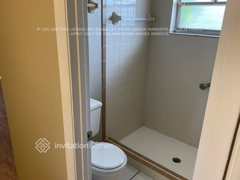 Building Photo - 4829 Montevista Dr