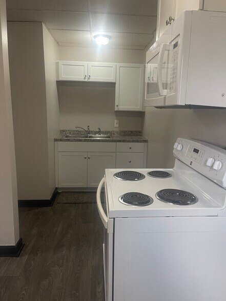 Building Photo - 415 Dunlap St