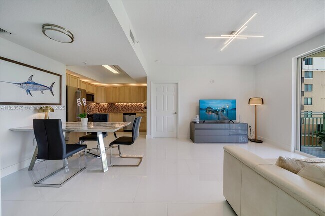 Building Photo - 3500 Coral Wy