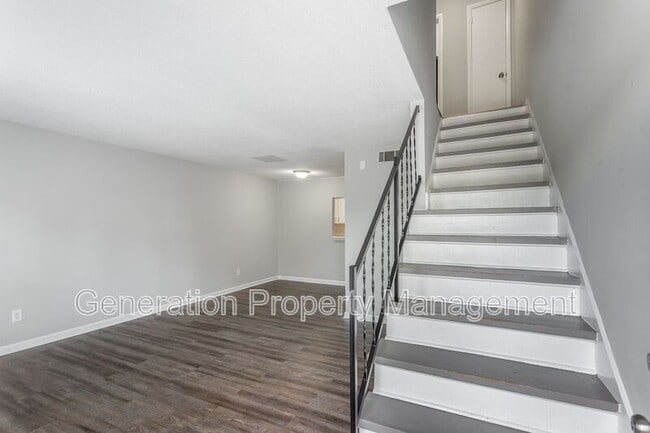 Building Photo - 4405 Delashmitt Rd