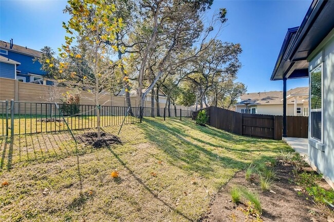 Building Photo - 601 C-Bar Ranch Trl