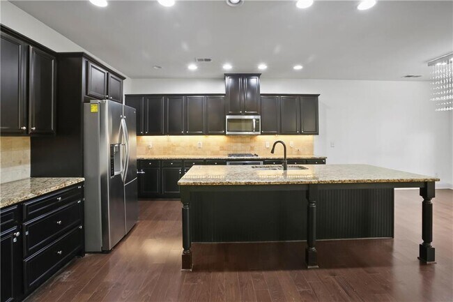 Building Photo - 2875 Dowell Farm Trce