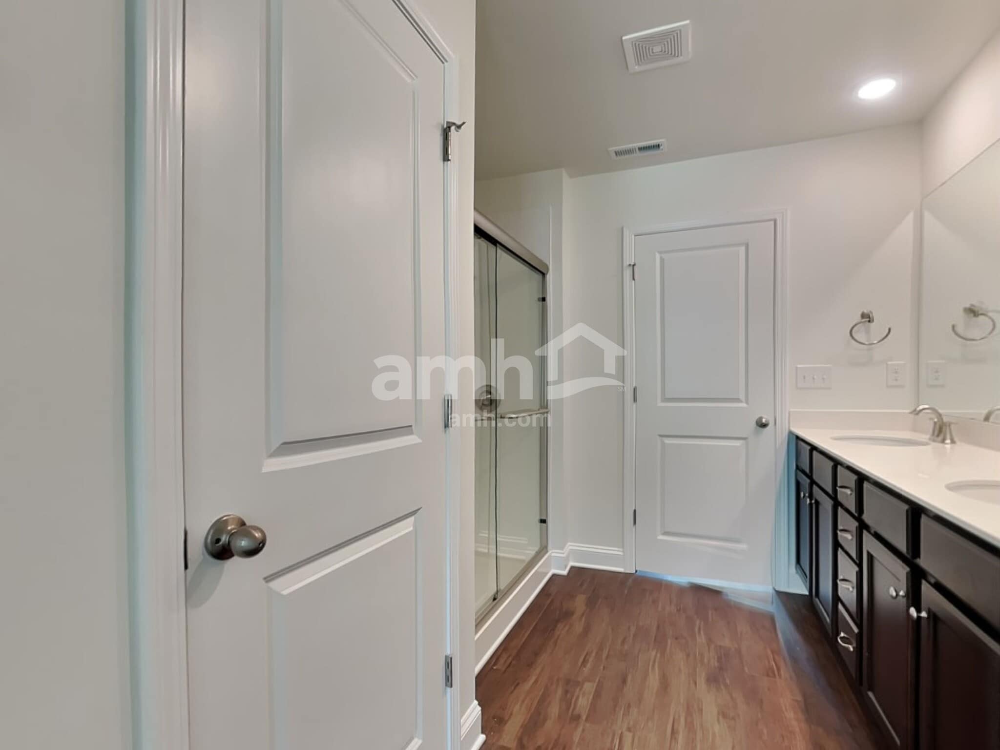 Building Photo - 611 Rivermist Dr