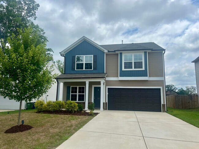 Building Photo - Welcome Home! 4BR/2.5BA in Manning Crossing – Elon