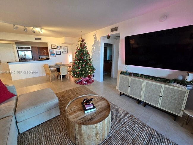 Building Photo - 7350 SW 89th St