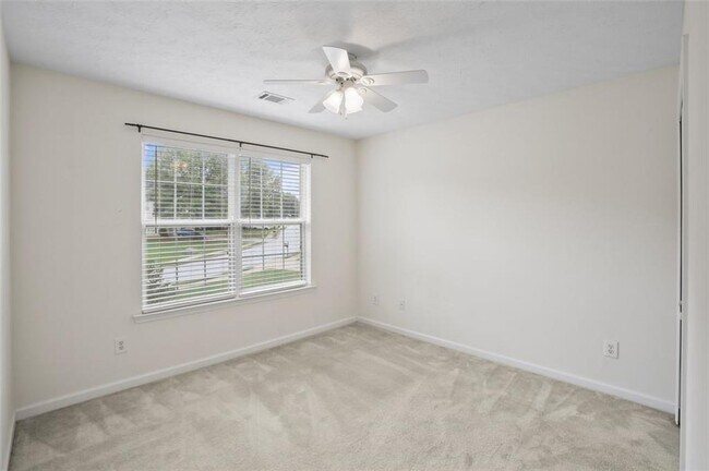 Building Photo - 2643 Whispering Pines Dr SW