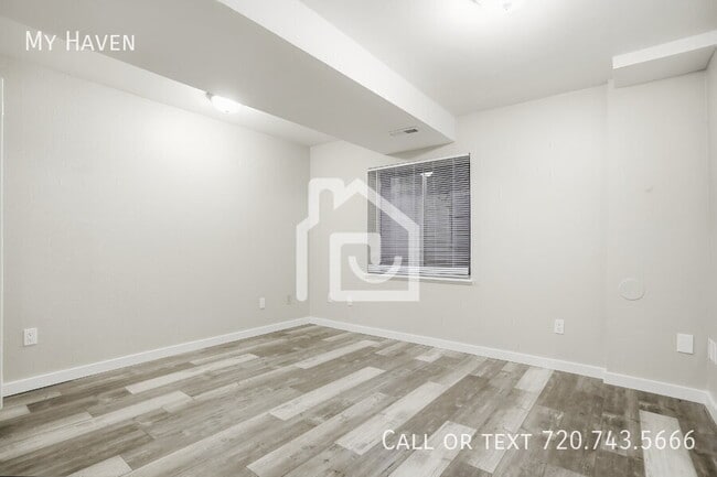 Building Photo - 5812 S Jericho Way