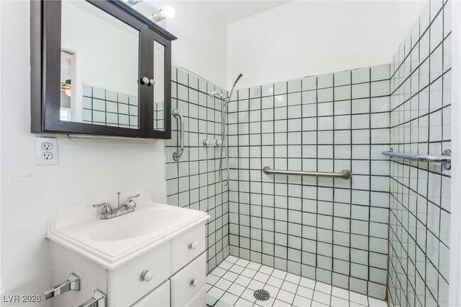 Building Photo - 1109 Tumbleweed Ave