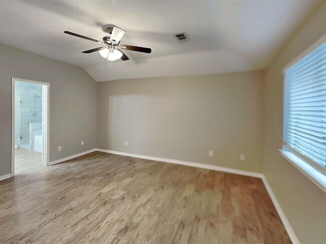 Building Photo - 18115 Water Mill Dr