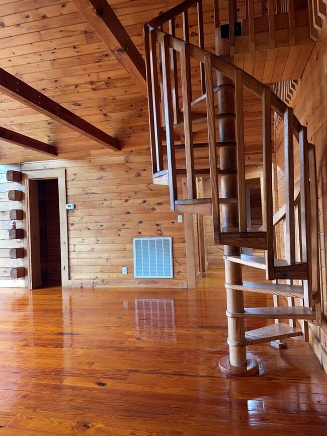 Building Photo - Piedmont Home for Rent