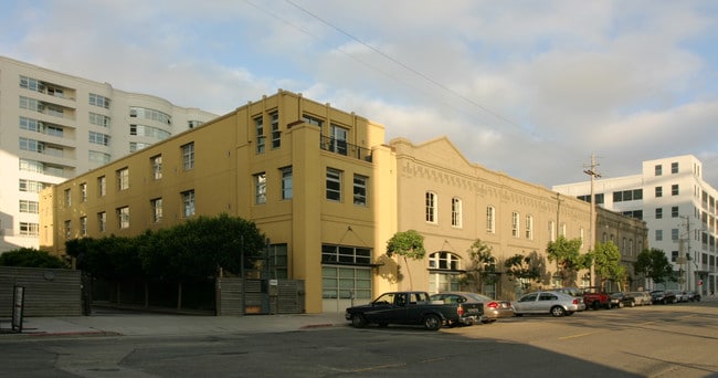 Primary Photo - The Harbor Lofts