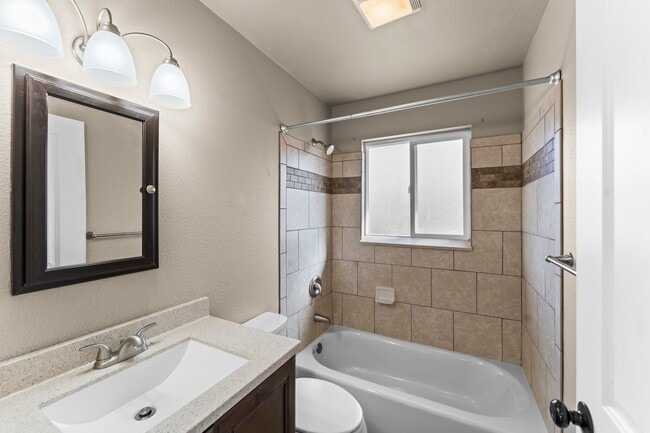 Building Photo - 4503 Bella Dr