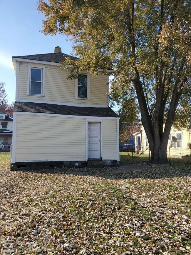 Building Photo - 536 St Paul Ave