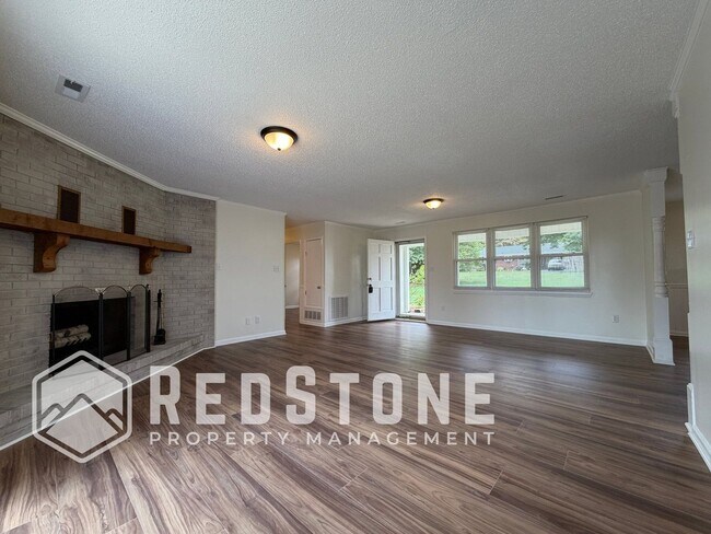 Building Photo - 3138 Whitesell Dr