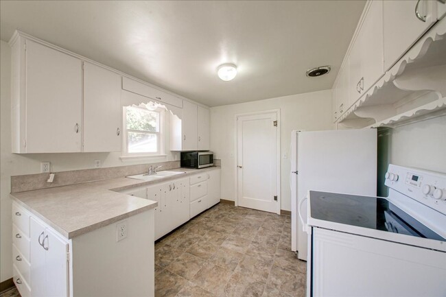 Building Photo - Boise Bench Bliss – Location, Style, and S...