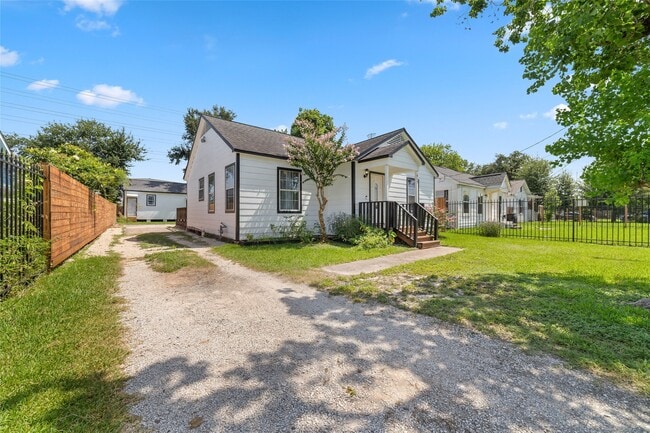 Building Photo - 617 Frisco St