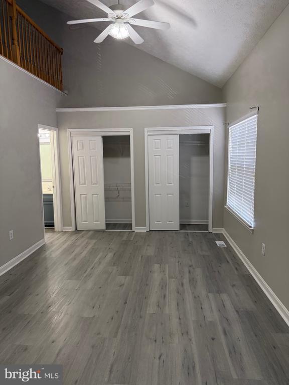 Building Photo - 405 Park Cove Dr