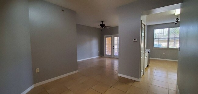 Building Photo - 2-Bedroom, 2-Bathroom Condo with One car G...