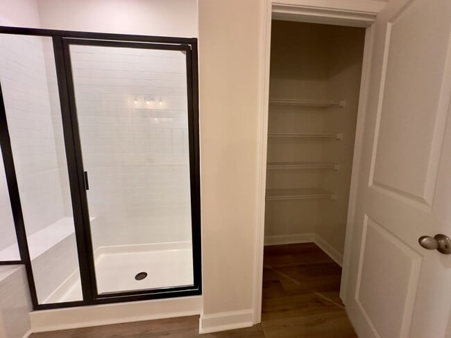 Building Photo - Custom Home in Bella Vita!