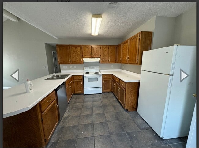 Building Photo - 138 Cypress Cir
