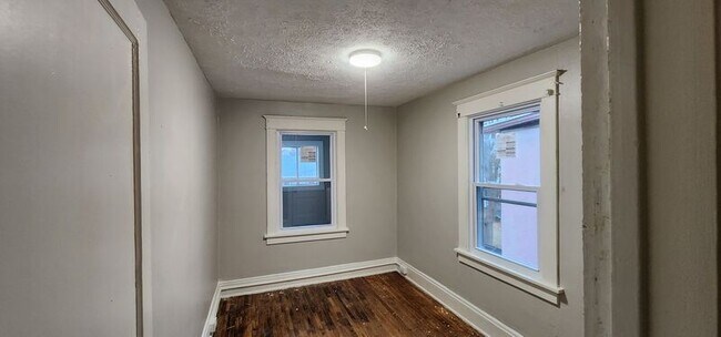 Building Photo - 46 Genesee St