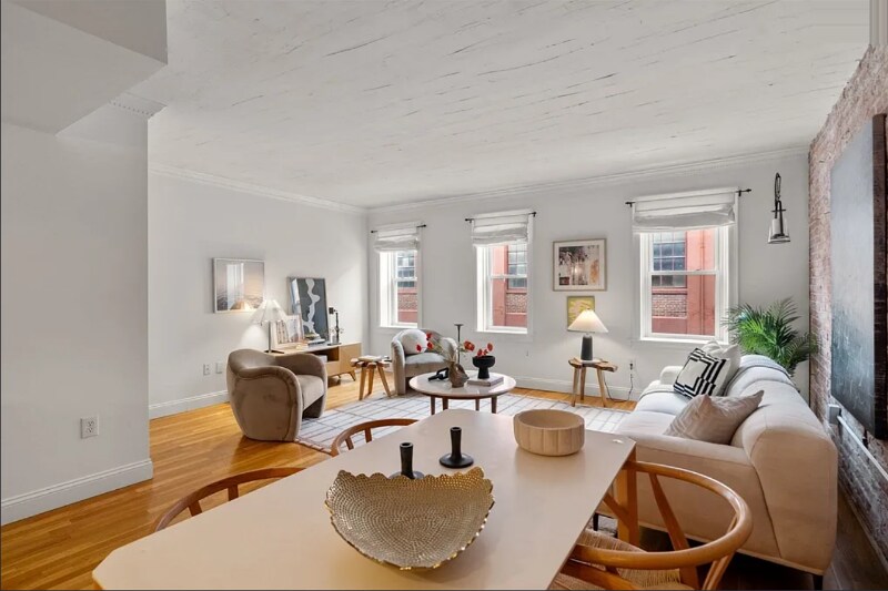 Building Photo - 156 Prince St