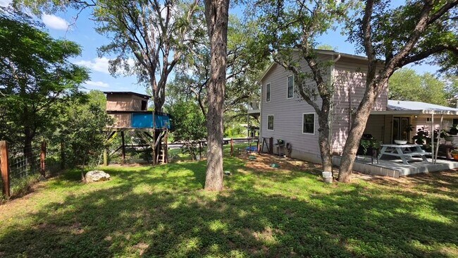 Building Photo - 2802 De Soto Dr