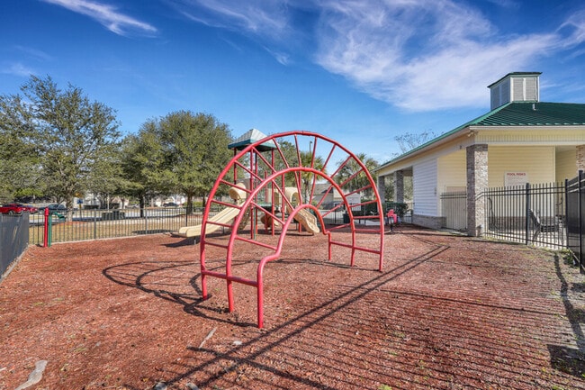 Building Photo - 136 Meadowside Ln