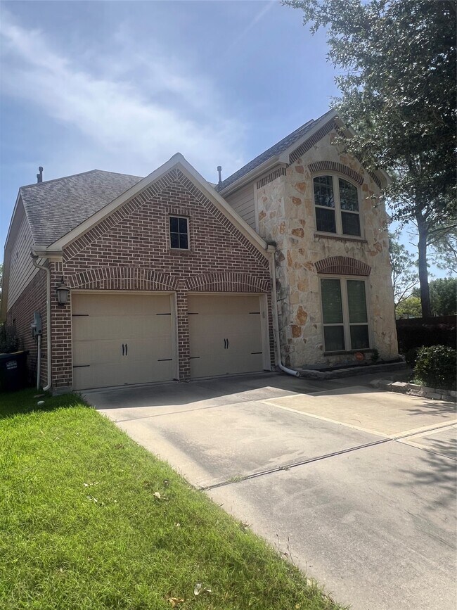 Building Photo - 2911 Meadows Pond Ln