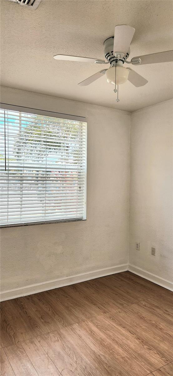 Building Photo - 3350 NE 13th Cir Dr