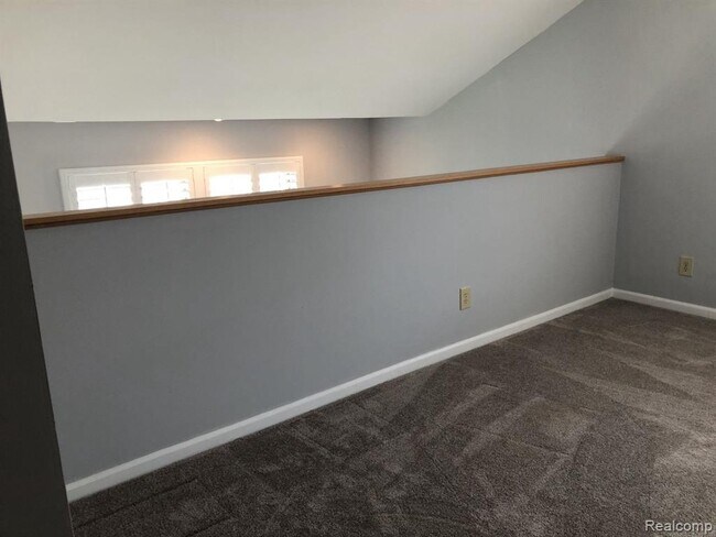 Building Photo - 131 Stratford Ln