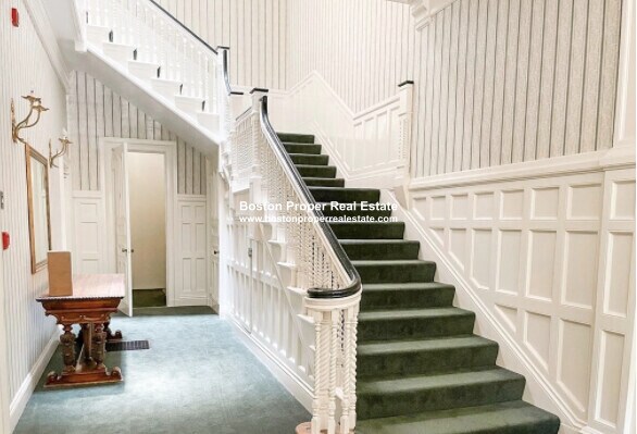 Building Photo - 191 Marlborough St