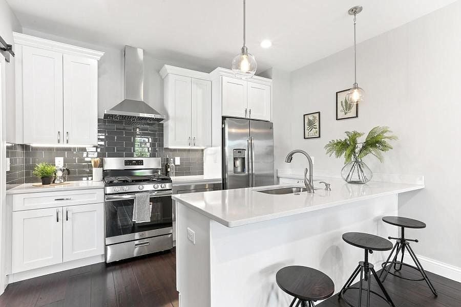 Building Photo - 1513 Oak St