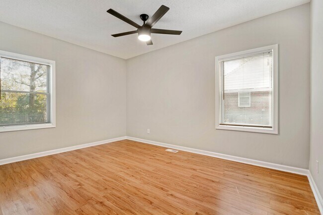 Building Photo - 1004 Tatum Rd