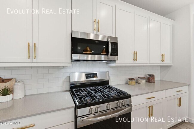 Building Photo - 6627 S Abbey Ln