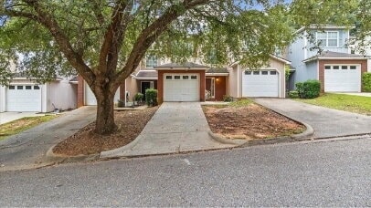Building Photo - Charming 2-Bedroom, 2.5-Bathroom Townhome with Community Pool! Available TODAY!
