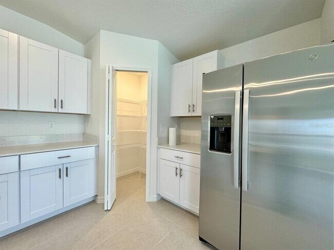 Building Photo - 10205 Alder Green Dr