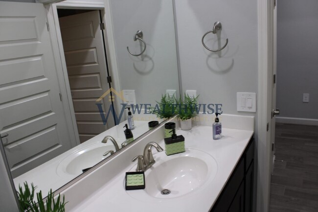 Building Photo - 8839 Baja Fairy Dr