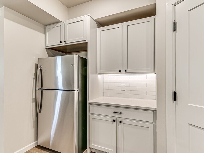 Building Photo - Brand New Duplex + 3 bedrooms + 2 bathrooms + 1 car garage + Prime OKC Location + All Applicances